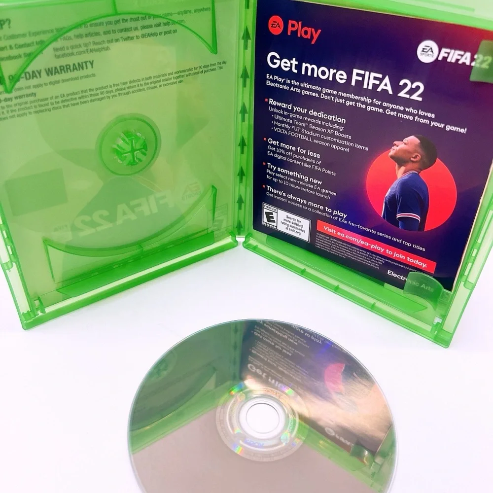 NWOT! FIFA 22 Game -‎ Microsoft Xbox One / Xbox Series X